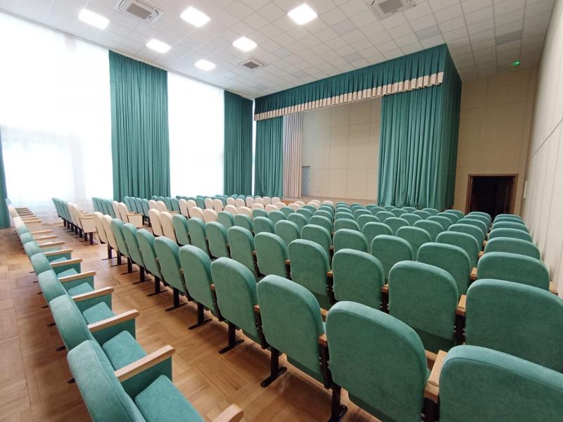 Новый актовый зал в Школе №111 имени дважды Героя Советского Союза Лелюшенко Д.Д