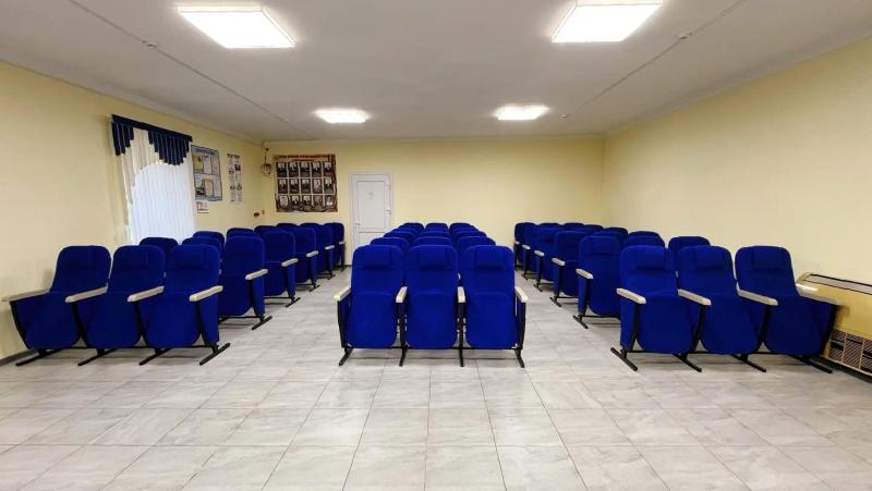 Новый проект для знакомого заказчика: кресла «Дрезден 3М» для зала ДК в с. Камышеваха